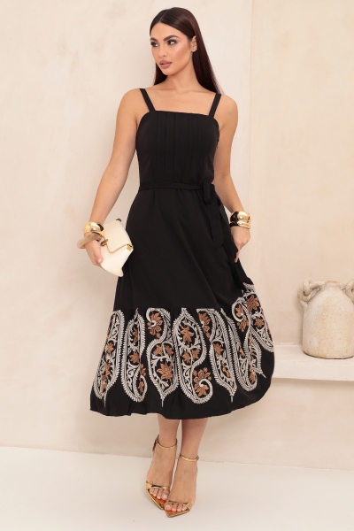 Vestido Barrado com Faixa